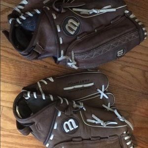 fast pitch softball gloves